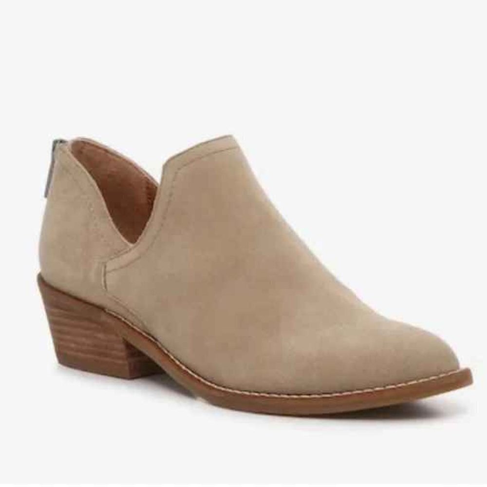 Lucky Brand Fitina Ankle Boot size 7.5 NWOT